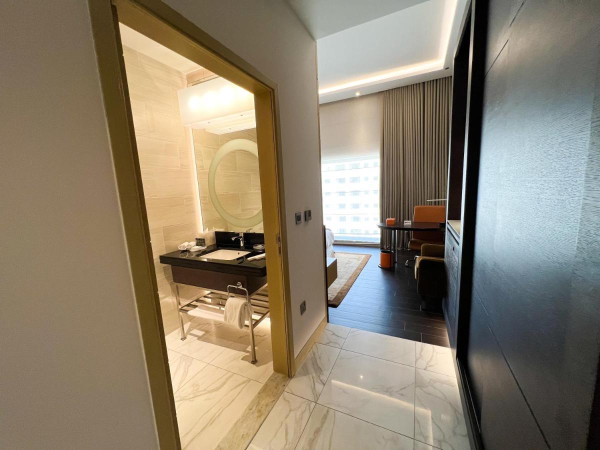 Grayton Hotel By Blazon Hotels Dubai Exteriör bild